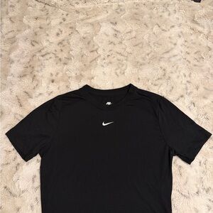 Nike Men's Black Short Sleeve Tee